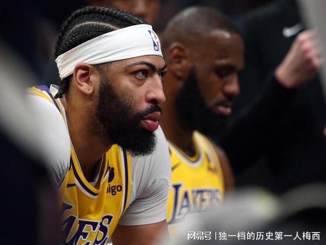 梅西在掘金比赛中出色防守，大胜引发热议！